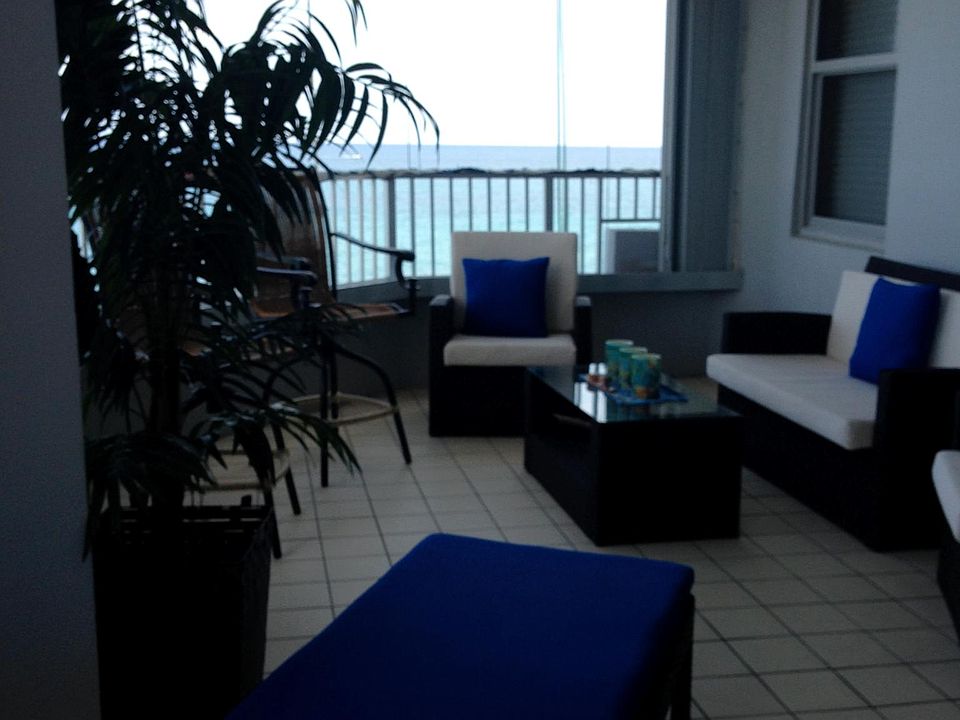 Huge Oceanfront Balcony