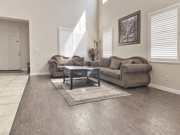 3rd image of 13900 Mesa Linda Ave