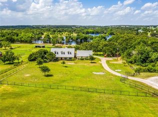 135 Shoreline Cir, Weatherford, TX 76088