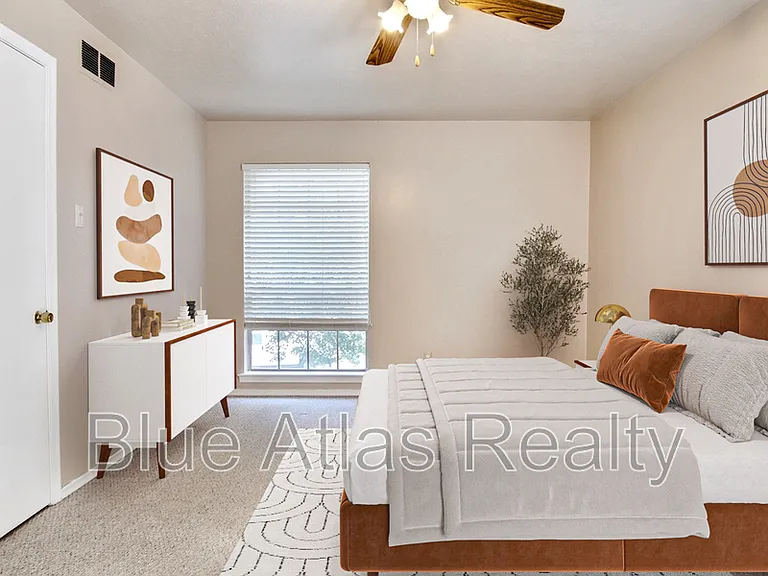 3903 Hawthorne Ave #201 — Photo 1