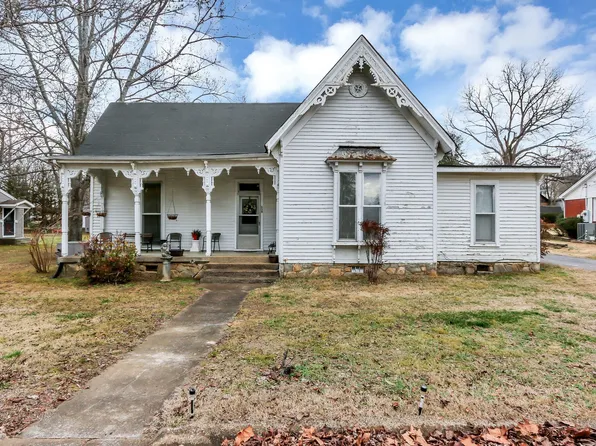 538 E Madison St, Pulaski, TN 38478