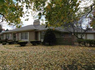 215 Imperial Dr, Bloomington, IL