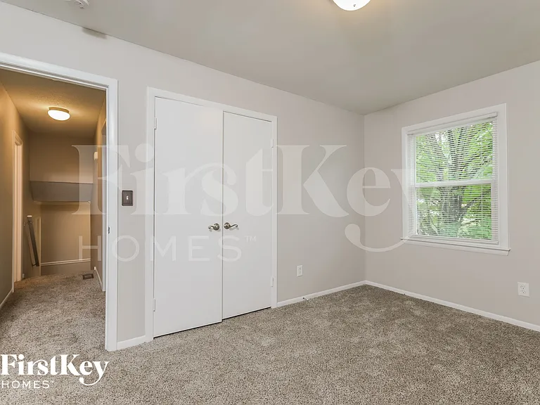 2312 Barnsley Ct — Photo 15