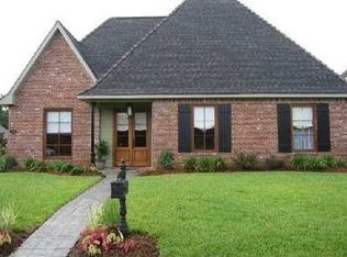 930 Lasalle Dr, Lake Charles, LA 70605