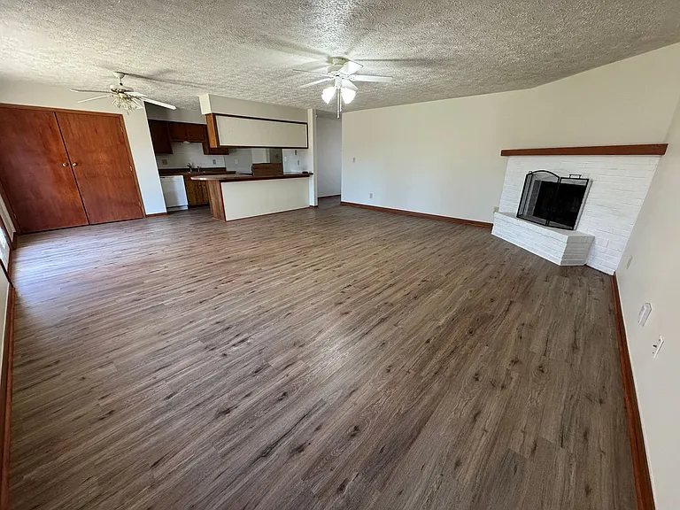 378 Boonesboro Rd — Photo 3