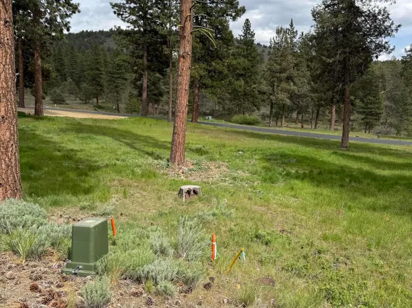 1075 Timber Ridge Loop, Klamath Falls, OR 97601