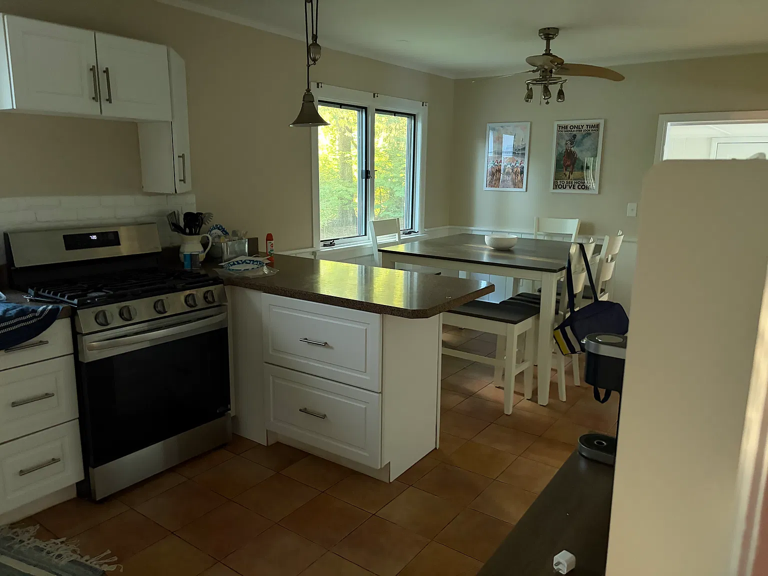 3 bed, 1409 sqft, $2,500 — Photo 3