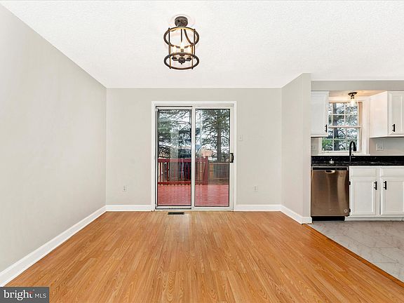 4th image of 1540 Iris Ct