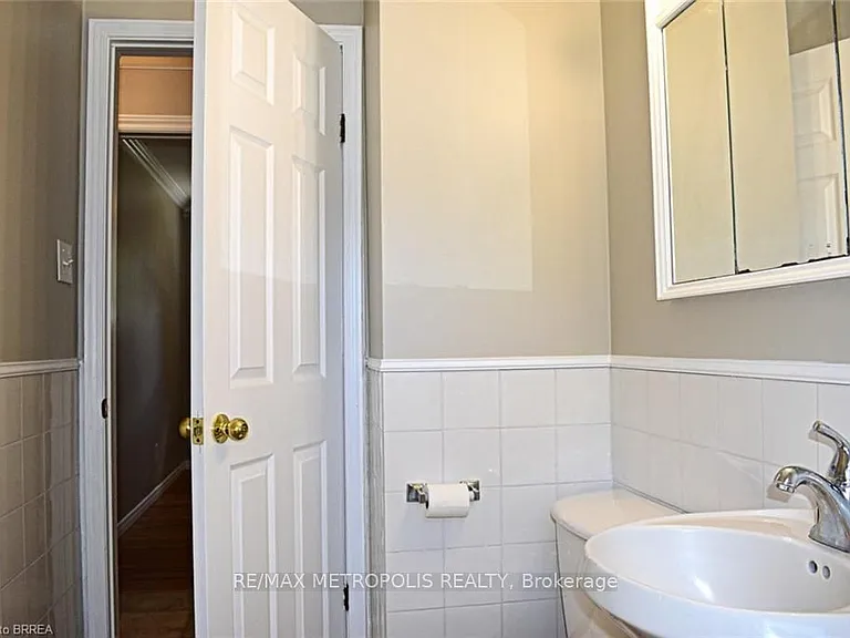 5 McCammon St #UPPER — Photo 23