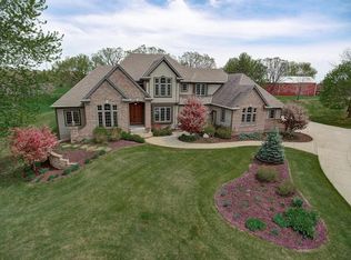 W312S5626 Dable Rd, Mukwonago, WI 53149