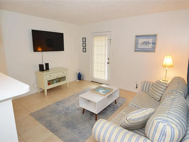 8625 Mallard Reserve Dr #101 — Photo 19
