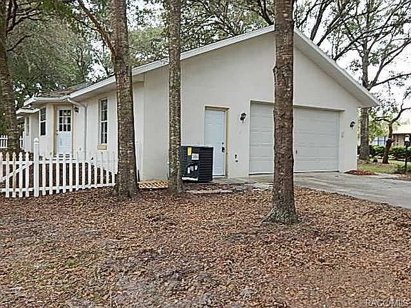 3rd image of 803 E Dunbar Ln