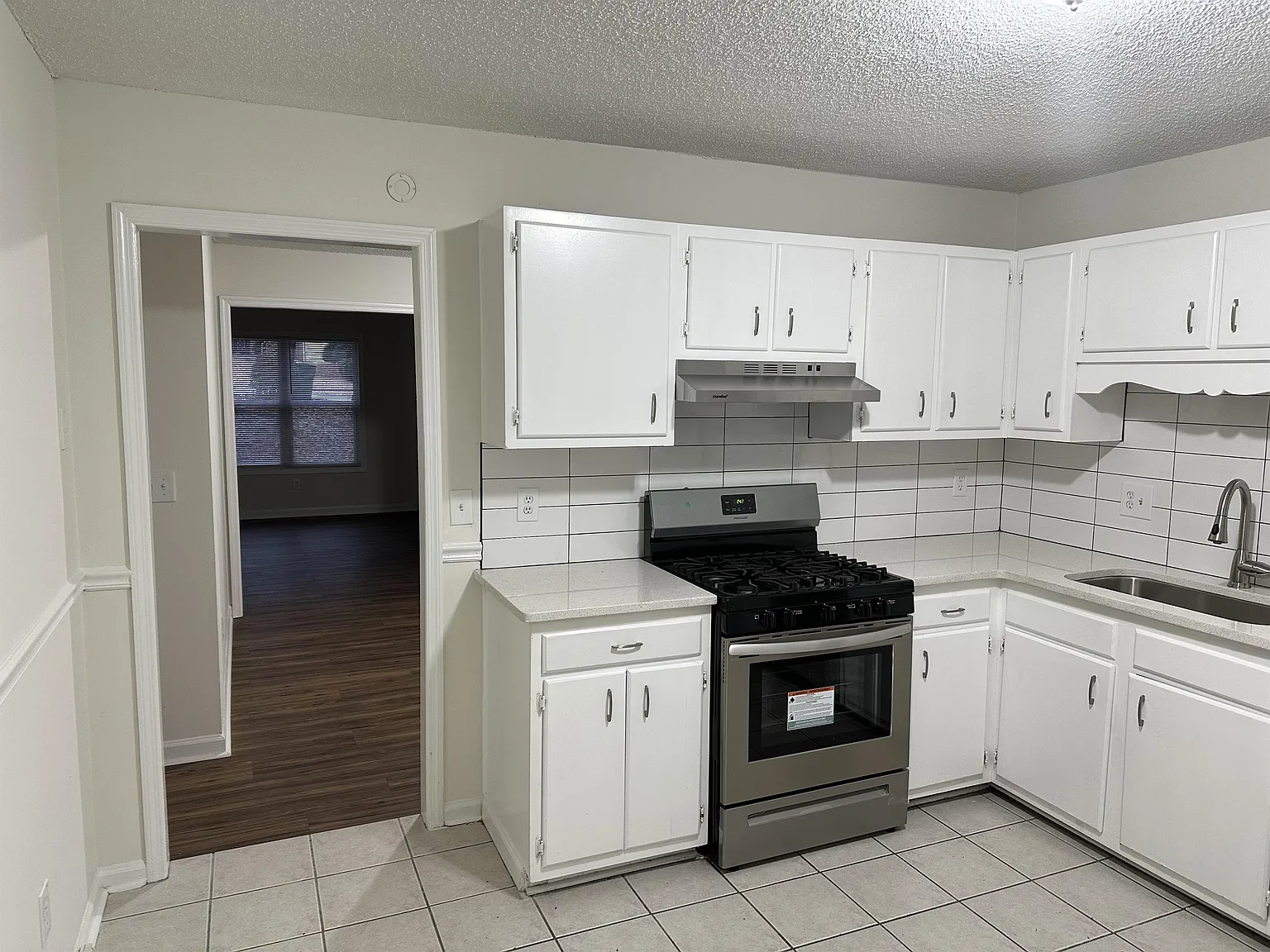 4106 Hawthorne Circle - 1 — Photo 4