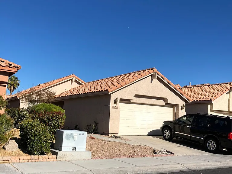 6492 Lombard Dr — Photo 5