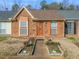 2819 W Hickory Bluff Dr, Memphis, TN 38128