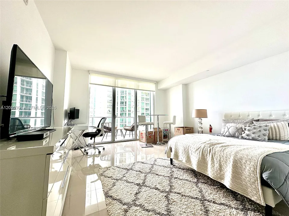 1300 Brickell Bay Dr #1205
