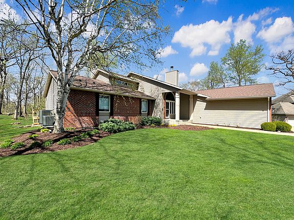 2nd image of 1669 Barberry Cir