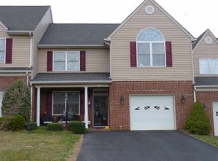 25 W Park View Ln, Staunton, VA 24401