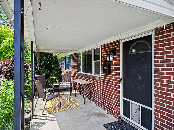 3rd image of 3791 Westbrook Dr