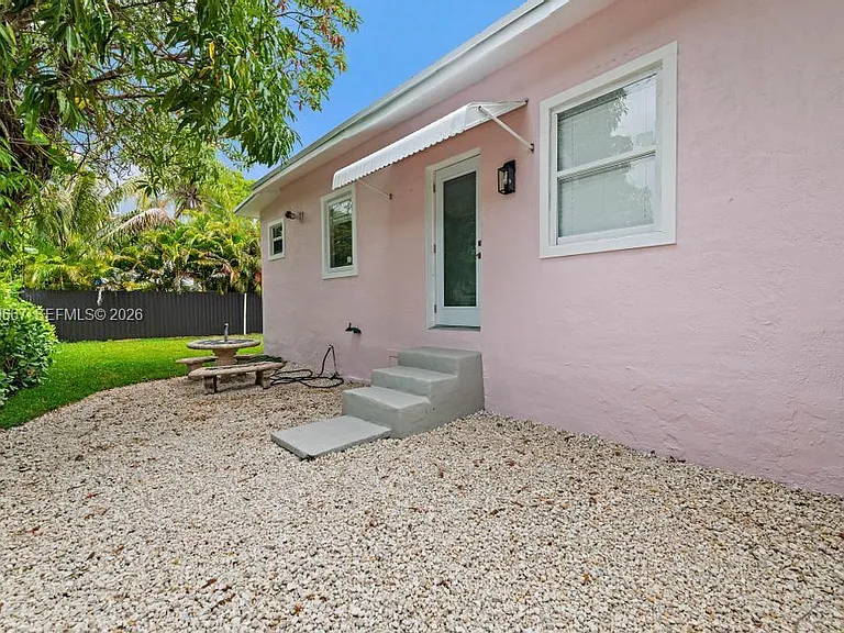3759 Florida Ave — Photo 5