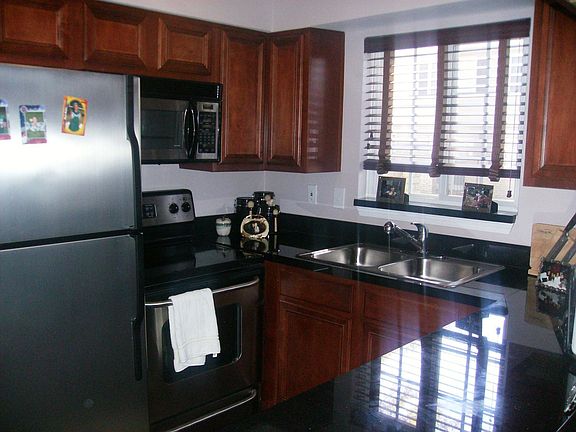 3rd image of 6940 Roswell Rd NE Unit 9F