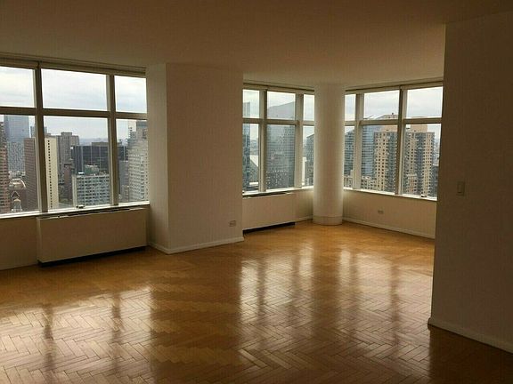 5th image of 160 W 66th St APT 33H