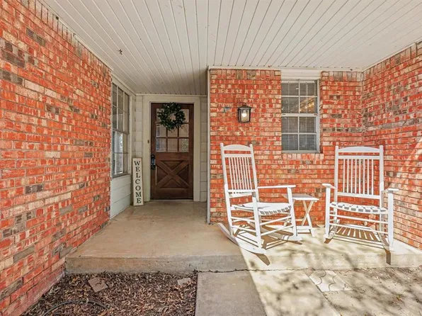 8313 NW 19th St, Oklahoma City, OK 73127