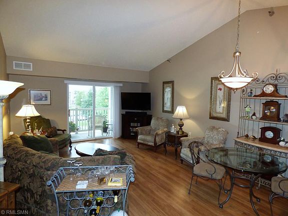 2nd image of 1321 Lake Dr W