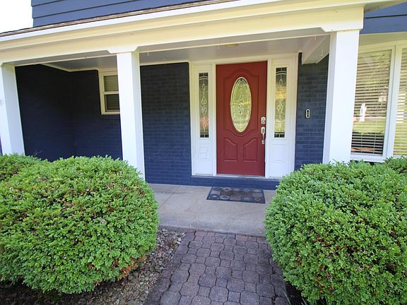 4th image of 51 Edgewood Dr