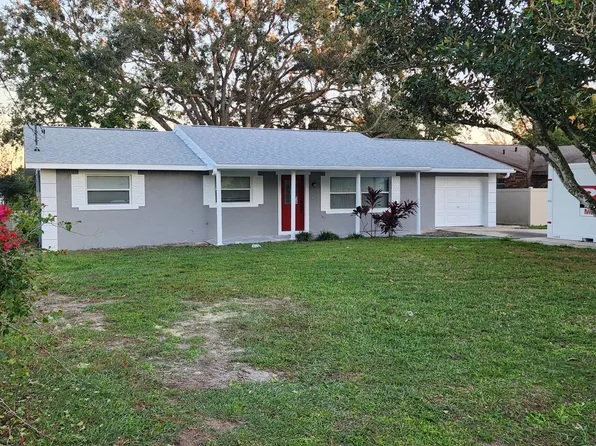 27750 Lisa Dr, Tavares, FL 32778