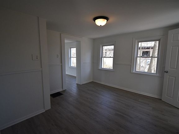 5th image of 50 Coleman Ave