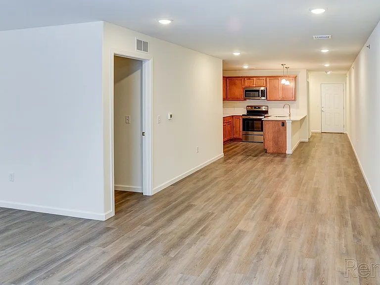 Apartments On Main — Photo 57