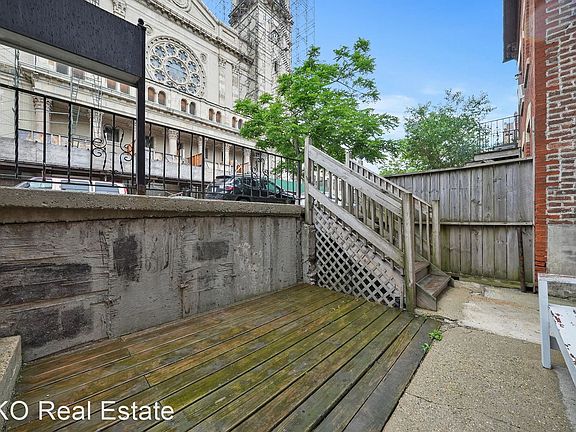 5th image of 1645 W 17th St #1645G
