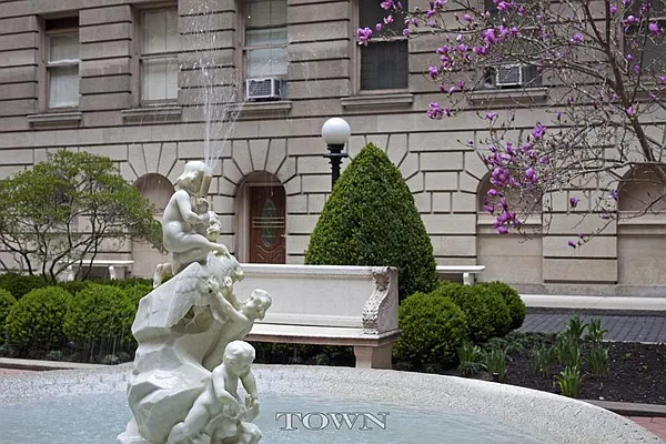 Rented by Town Residential | media 29