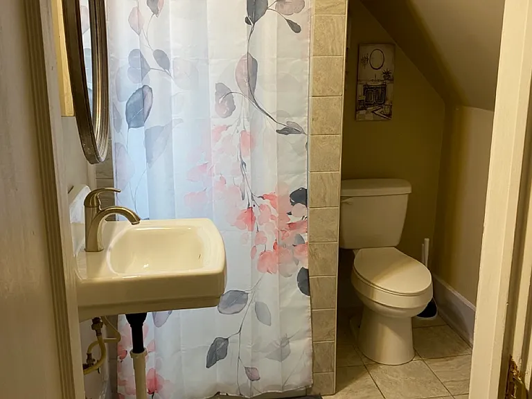 545 E Buchtel Ave — Photo 8