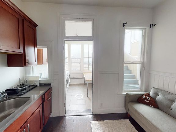 5th image of 782 Green St #91