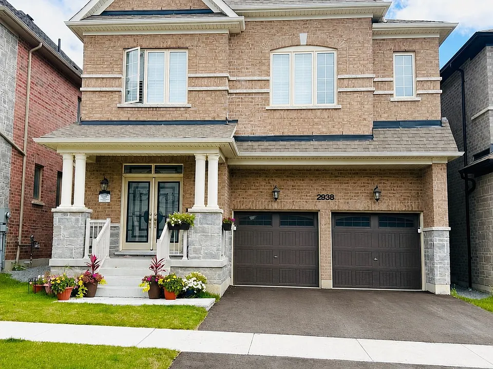 2938 Grindstone Cres