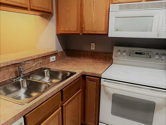 3rd image of 5227 Palmbrooke Cir #5227