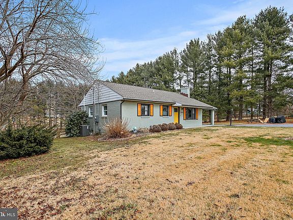 2nd image of 19028 Graystone Rd