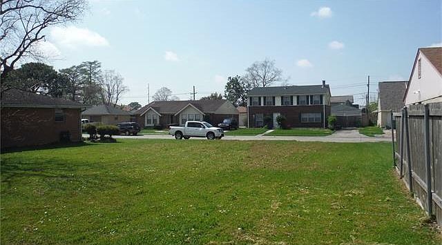 1st image of 245 Cottonwood Dr