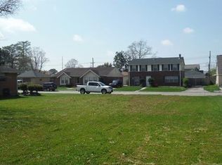 245 Cottonwood Dr, Gretna, LA 70056