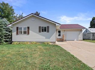 635 Jefferson St, Fennimore, WI 53809