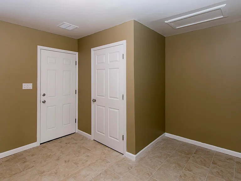57 Rockland Dr — Photo 4
