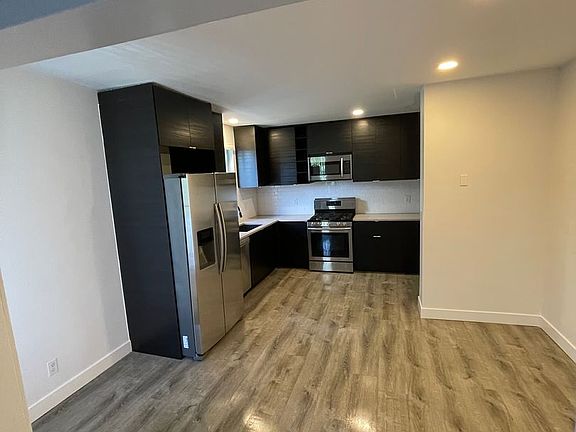 2nd image of 10961 Rose Ave APT 6