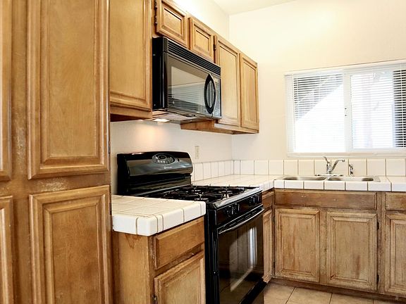 5th image of 37168 Meadowbrook Cmn APT 201