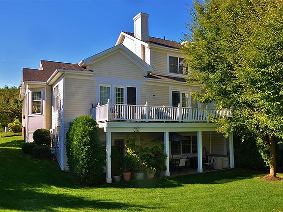 4th image of 2 Bethpage Ct #2