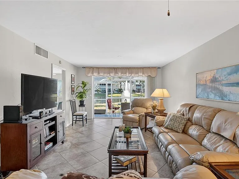 138 Pebble Shores Dr #103 — Photo 11