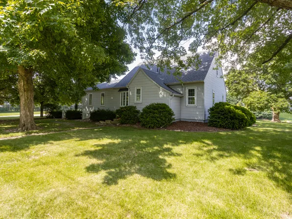 202 S 75 E, Valparaiso, IN 46383