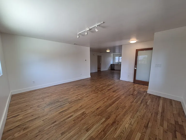 252 S Avenue 18 #1 — Photo 1