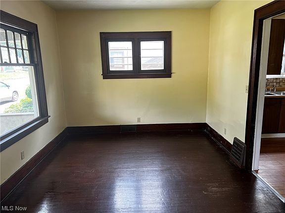 4th image of 3404 Neilson Ave